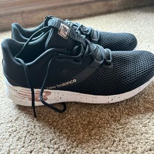 NWOT New Balance Sneaker